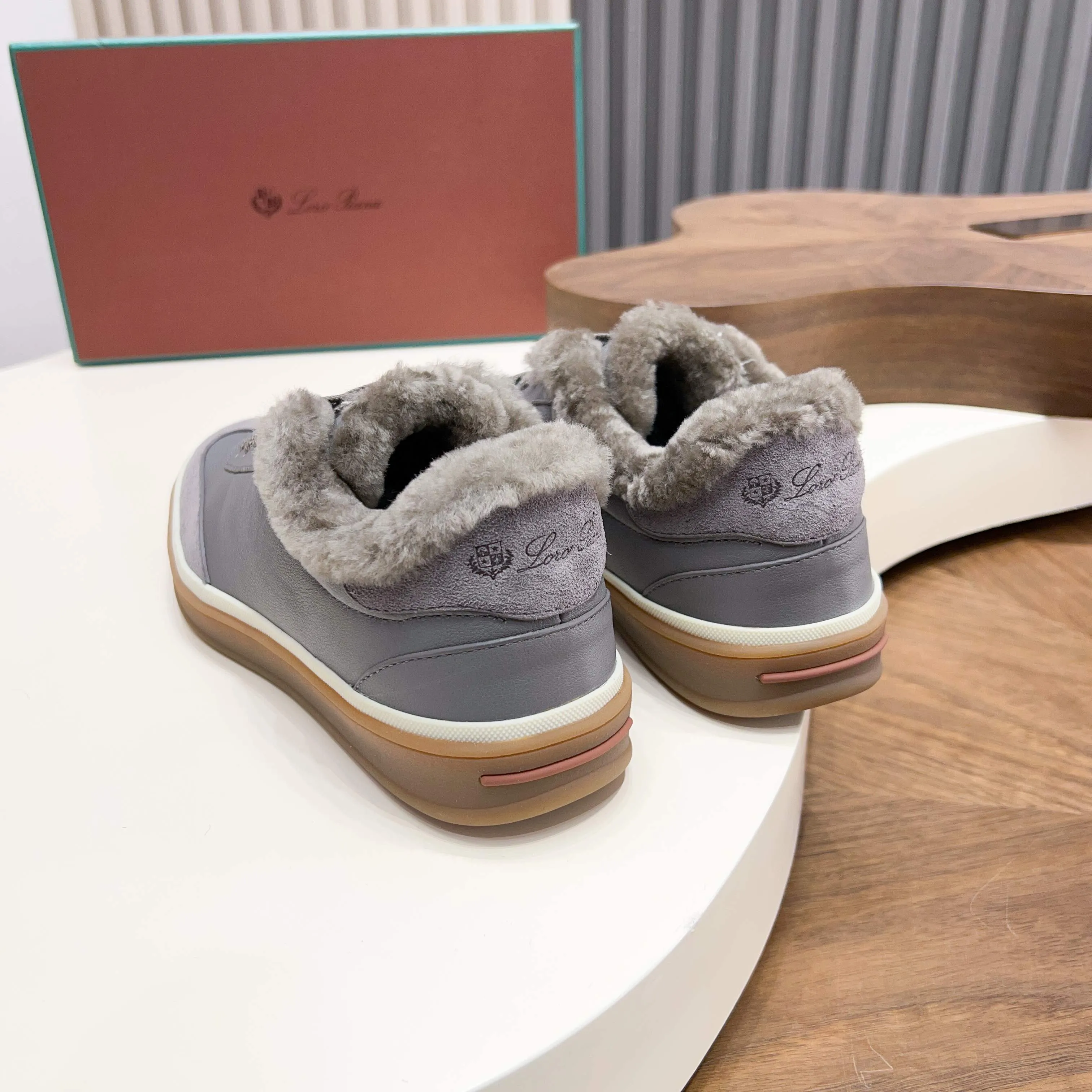 💰740 Loro Piana - Classic casual wool shoes, men's lace-up casual shoes and sneakers, high-quality lightweight and comfortable fabrics, suitable for outdoor leisure, the color is young and energetic, and it looks great with sportswear or casual suits! Code number: 39-44 (45, 46, can be customized)